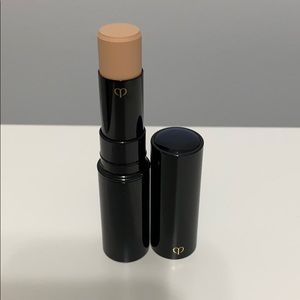 NEW** Clè de peau concealer - Beige